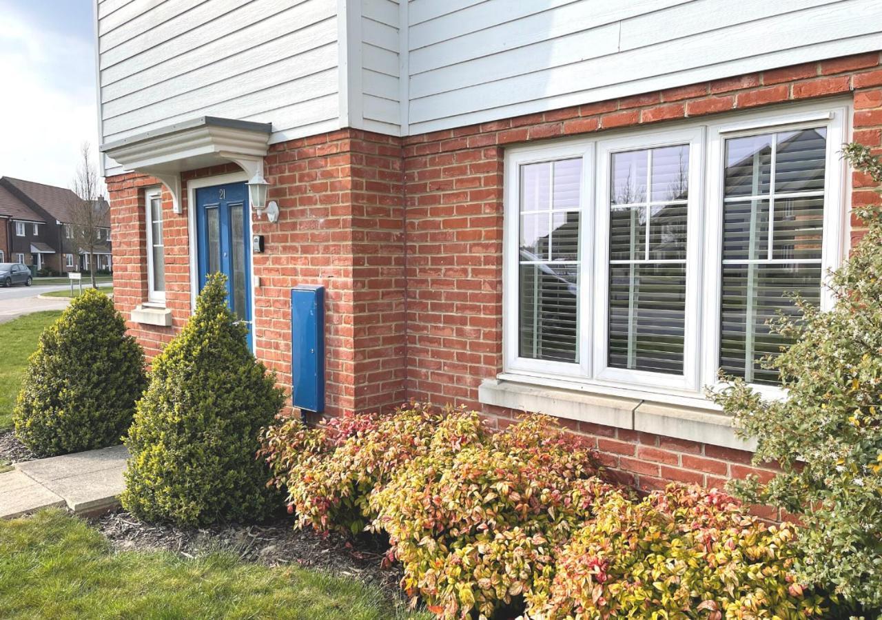 Ashford Holiday Home Sleeps 6 Free Parking Wifi Willesborough Esterno foto
