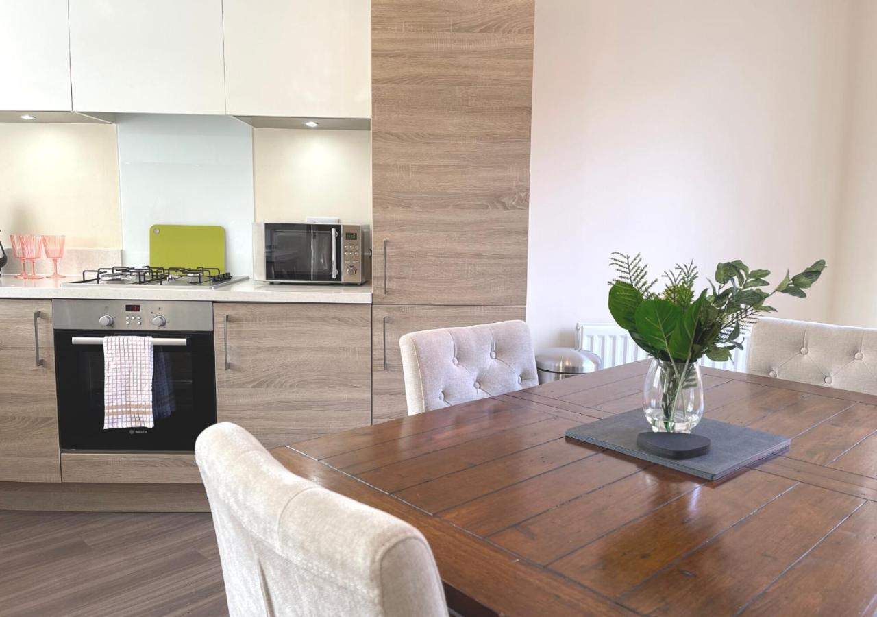 Ashford Holiday Home Sleeps 6 Free Parking Wifi Willesborough Esterno foto