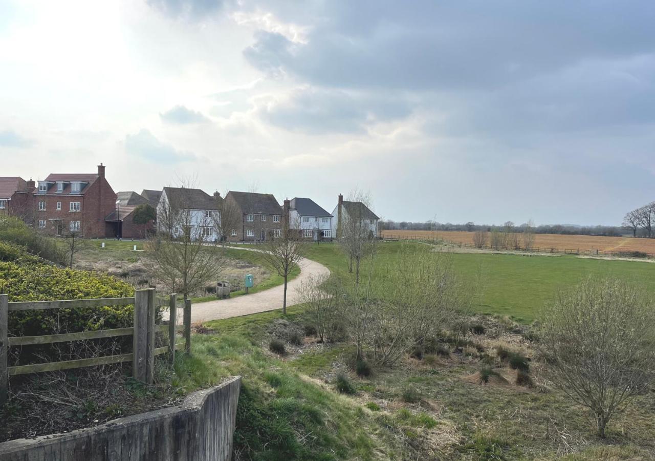Ashford Holiday Home Sleeps 6 Free Parking Wifi Willesborough Esterno foto