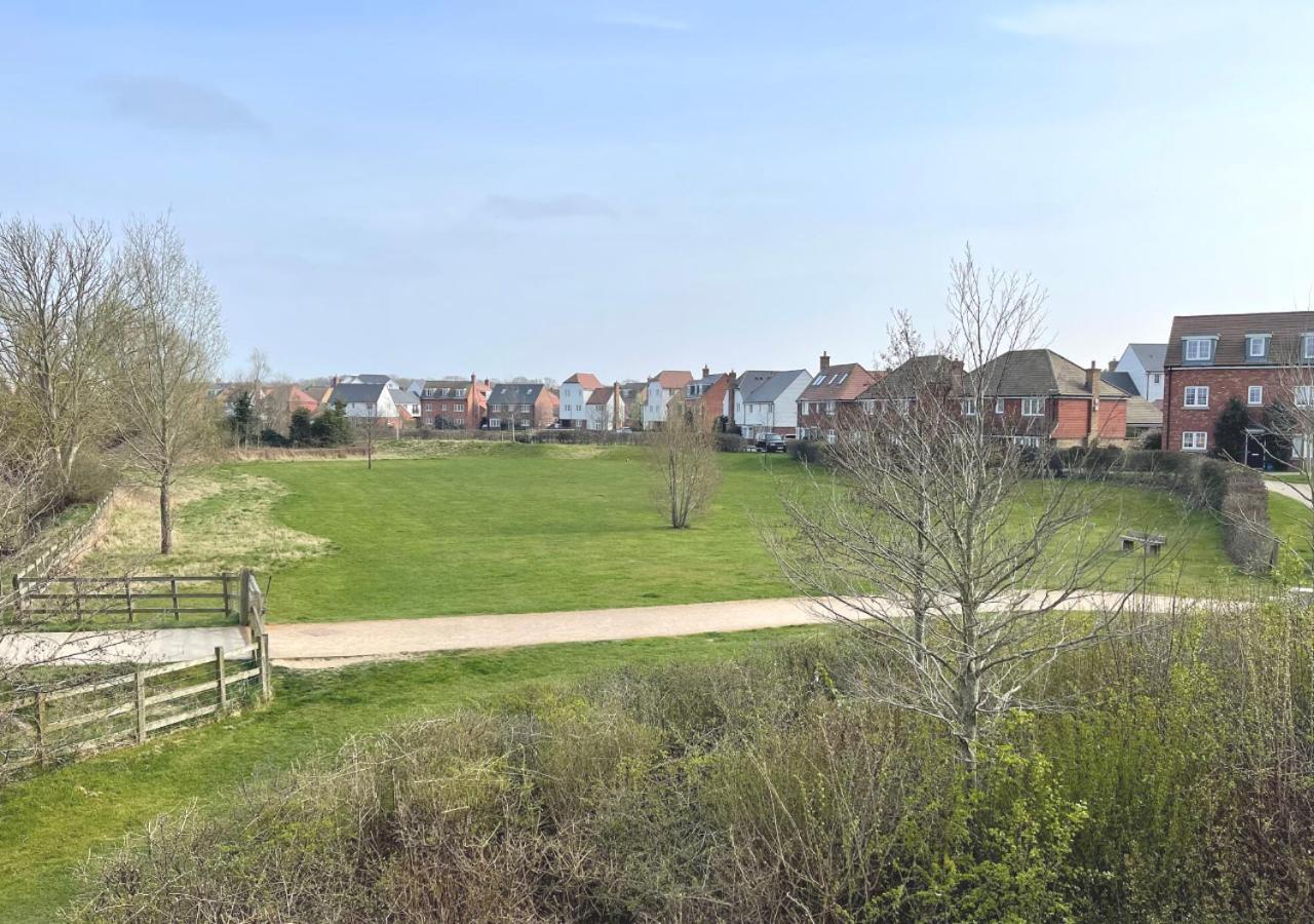 Ashford Holiday Home Sleeps 6 Free Parking Wifi Willesborough Esterno foto